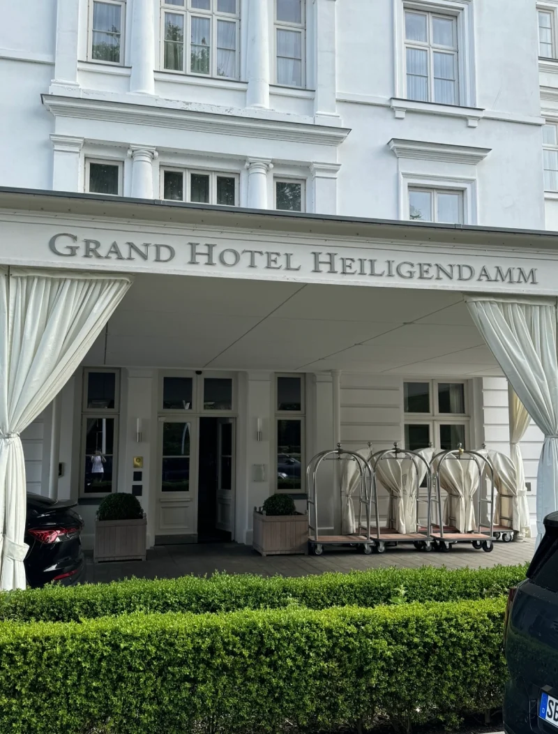 BERÄUMUNG DER GRANDHOTEL HEILIGENDAMM LAGERHALLE